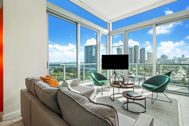 3900 Biscayne Blvd in Miami, FL - Building Photo - Building Photo