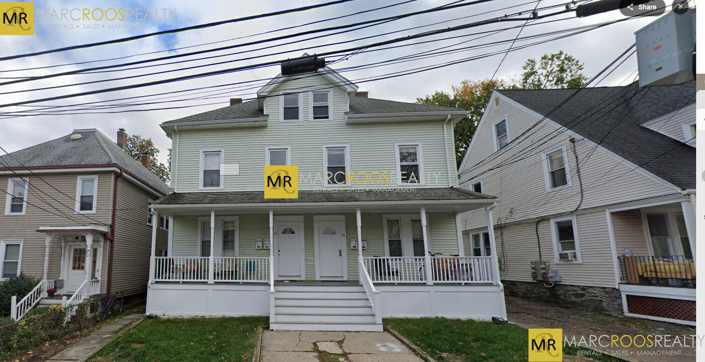 27 Pratt St, Unit 2 in Boston, MA - Foto de edificio