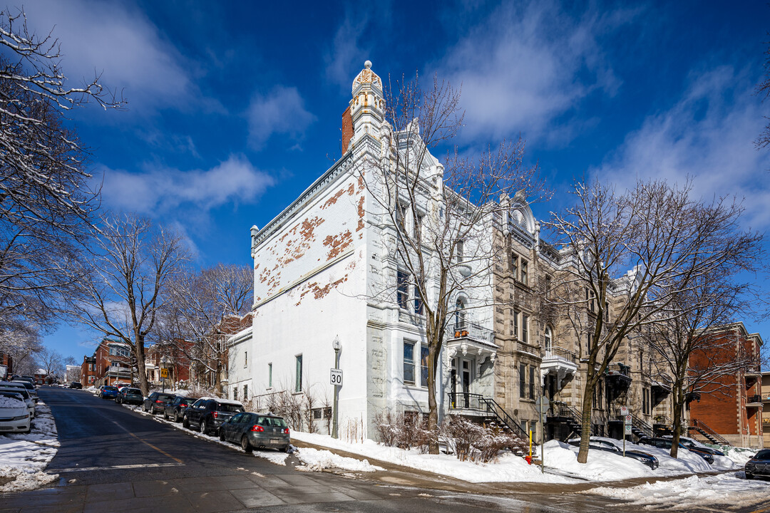 37-39 Chesterfield in Westmount, QC - Building Photo