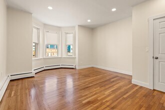 7 Forbes St, Unit 1 in Boston, MA - Building Photo - Building Photo