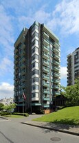 Seaside Plaza in Vancouver, BC - Building Photo