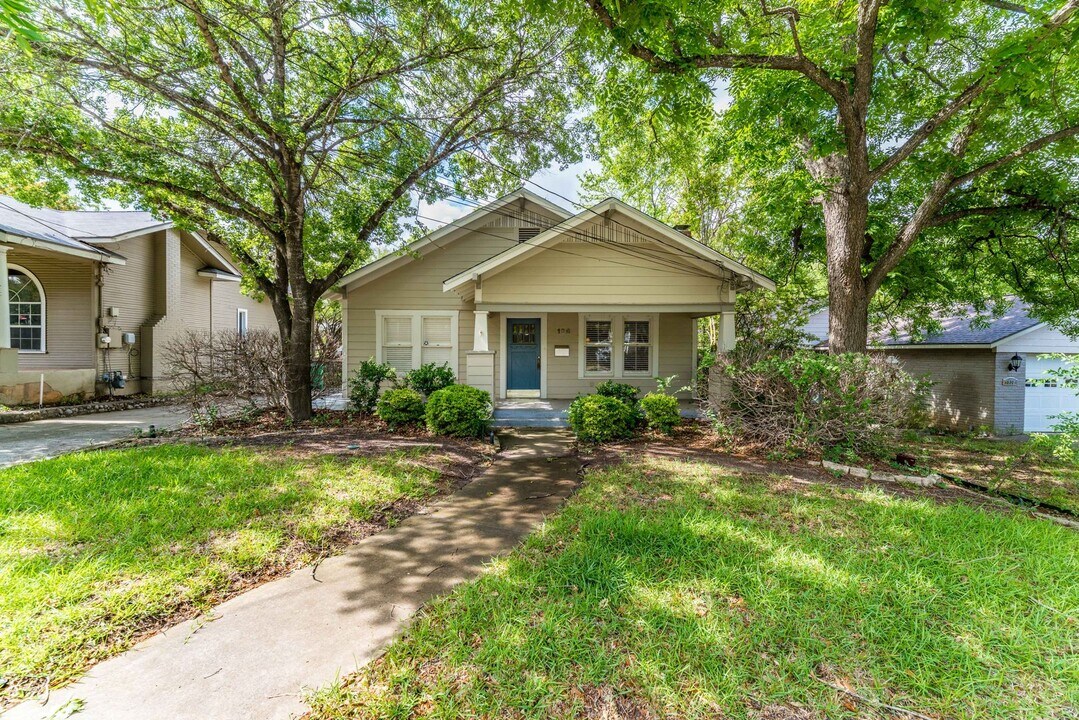 126 Normandy Ave in San Antonio, TX - Building Photo