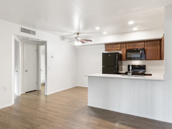 Rio Seco Apartments in Tucson, AZ - Building Photo - Building Photo