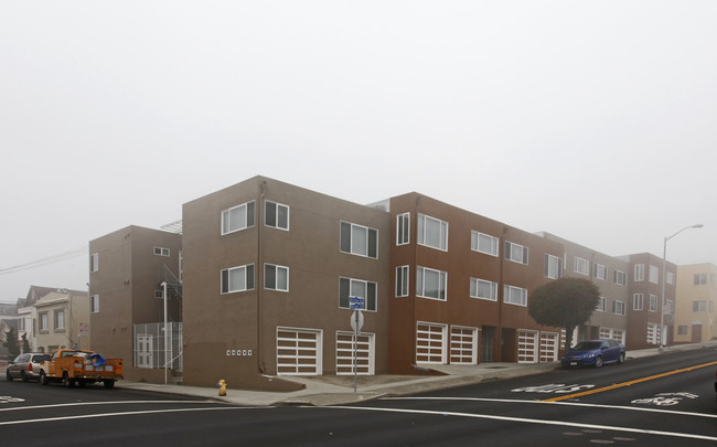 32-80 Westlake Ave in Daly City, CA - Building Photo - Building Photo