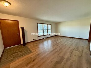 2203 NW Chipman Rd in Lee's Summit, MO - Building Photo - Building Photo