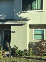 5106 Pier Dr in Greenacres, FL - Building Photo