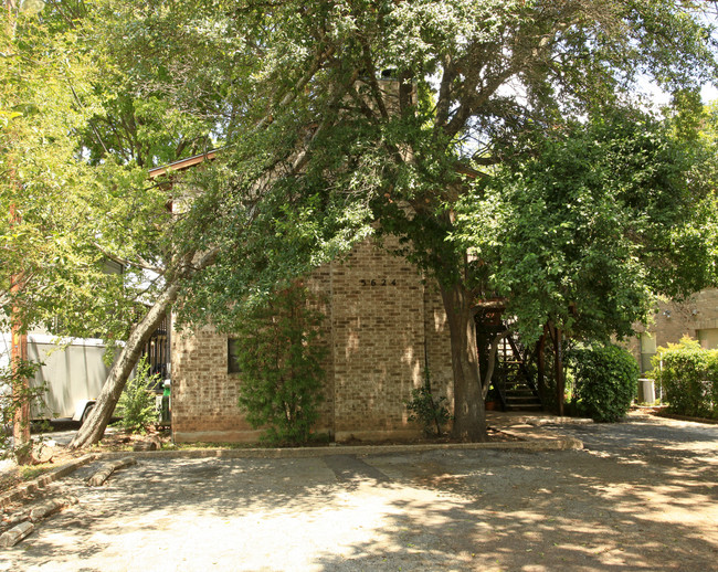 5624 Woodrow Ave in Austin, TX - Building Photo - Building Photo