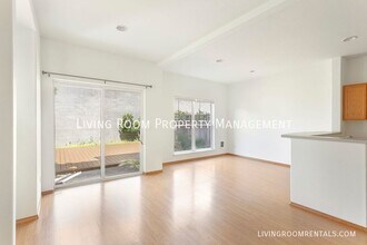 3715 NE Grand Ave in Portland, OR - Building Photo - Building Photo