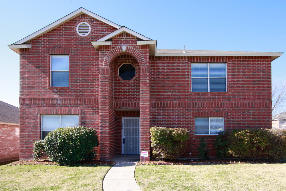 309 Teakwood Ln in Cedar Hill, TX - Building Photo