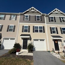 28 Sebago Pl in Martinsburg, WV - Building Photo - Building Photo