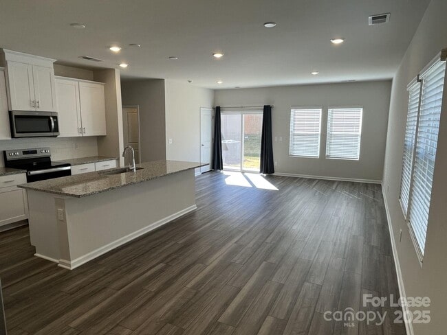 3863 County Down Ave in Kannapolis, NC - Building Photo - Building Photo