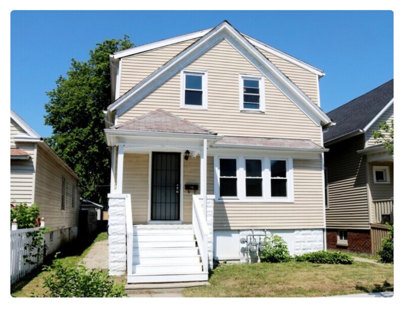 2527 S 11th St in Milwaukee, WI - Building Photo