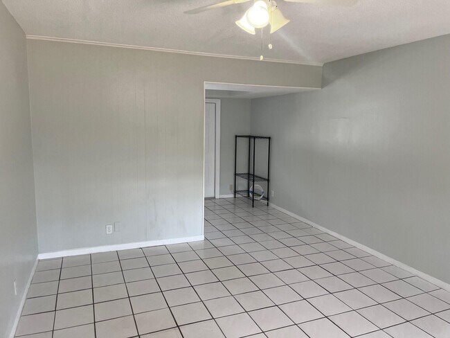 265 NW 32nd St in Oakland Park, FL - Building Photo - Building Photo