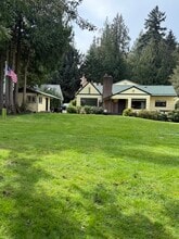 6840 NE Wood Bay Ln in Poulsbo, WA - Building Photo - Building Photo