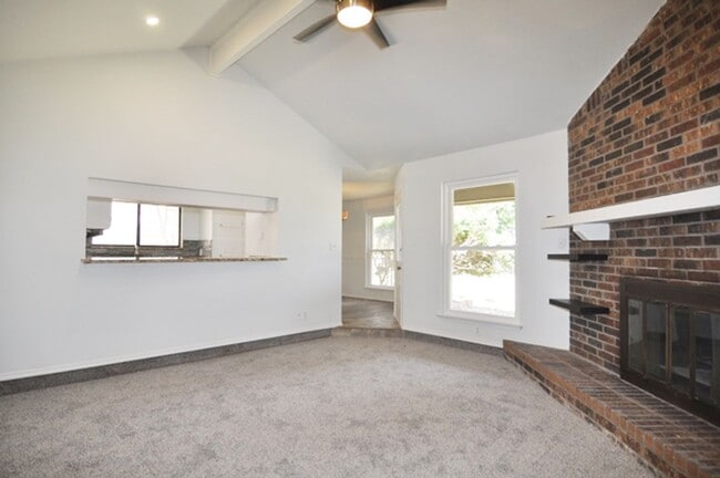 205 Juniper Dr in Arlington, TX - Building Photo - Building Photo