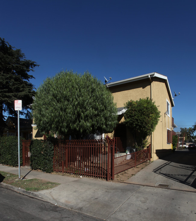 2422 Johnston St in Los Angeles, CA - Building Photo - Building Photo