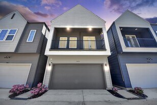3010 Jensen Dr in Houston, TX - Building Photo