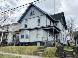 215 Prospect St in Ithaca, NY - Building Photo