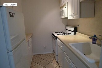 400 Central Prk W in New York, NY - Building Photo - Building Photo