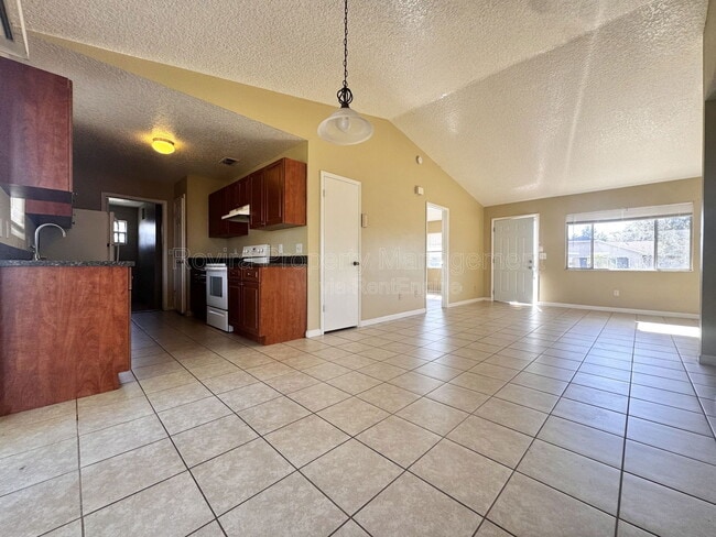 154 La Paz Dr in Kissimmee, FL - Building Photo - Building Photo