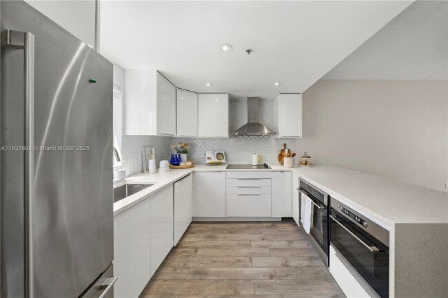 property at 1611 SW 2nd Ct