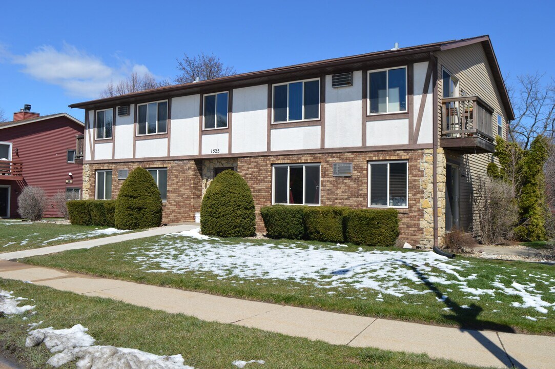1525 McKenna Blvd in Madison, WI - Building Photo