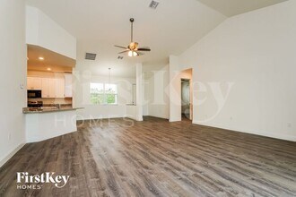 741 Chestnut St E in Lehigh Acres, FL - Building Photo - Building Photo