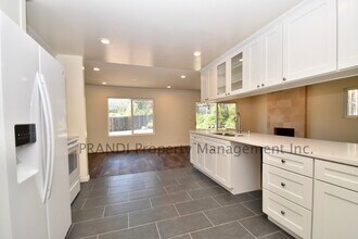 9 Driftwood Ct in San Rafael, CA - Building Photo - Building Photo