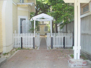 213 Stratford St in Houston, TX - Building Photo - Building Photo