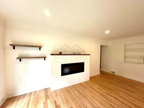 18346 Beverly Rd in Beverly Hills, MI - Building Photo - Building Photo