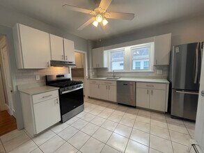 14 Saint Marys St, Unit 2 in Watertown, MA - Building Photo - Building Photo