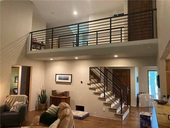 1524 N Crossover Rd in Fayetteville, AR - Building Photo - Building Photo