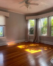 43 Orchard St, Unit 1 in Medford, MA - Foto de edificio - Building Photo