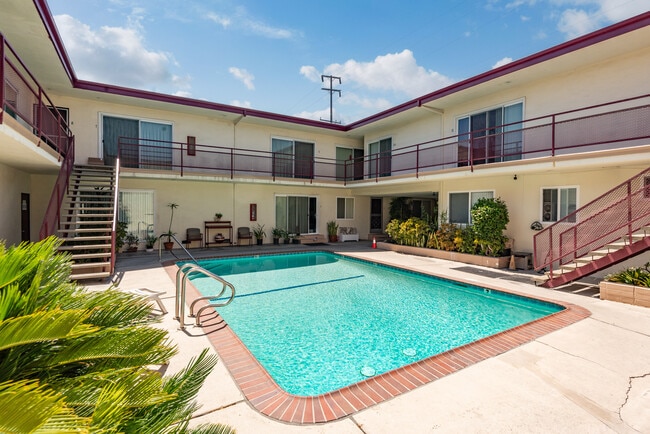 College Manor
