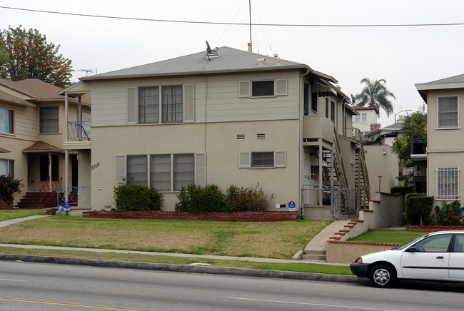 6268 S La Brea Ave in Los Angeles, CA - Building Photo - Building Photo