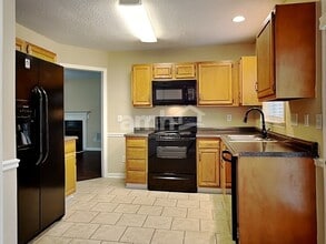 4013 Wellingham Ln in High Point, NC - Building Photo - Building Photo