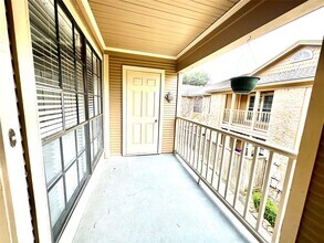 1311 Antoine Dr in Houston, TX - Building Photo - Building Photo