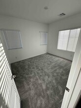 600 Carriage Hill Dr in Las Vegas, NV - Building Photo - Building Photo