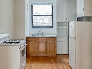 1946 W Wilson Ave, Unit 1P in Chicago, IL - Building Photo - Building Photo