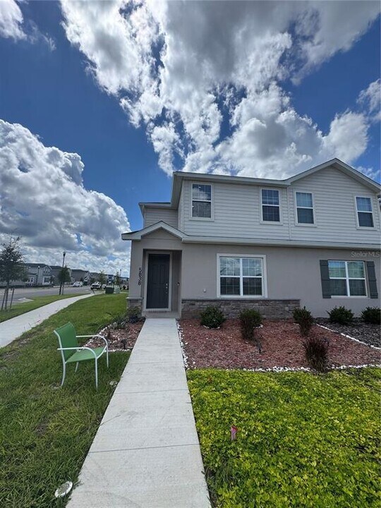 5838 Freshwater Cyn Dr in St. Cloud, FL - Foto de edificio