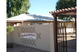 Hazelwood Apartments in Phoenix, AZ - Building Photo - Building Photo