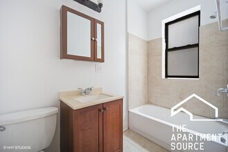 3817 N Fremont St, Unit w2 in Chicago, IL - Building Photo - Building Photo