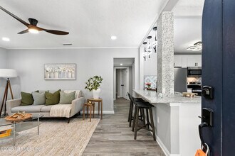 2039 Dellwood Ave in Jacksonville, FL - Building Photo - Building Photo