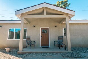 1507 Valencia Ave in Pasadena, CA - Building Photo