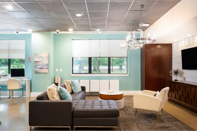 The Julian at Fair Lakes in Fairfax, VA - Foto de edificio - Building Photo