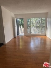 4106 Rosewood Ave in Los Angeles, CA - Building Photo - Building Photo