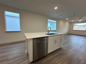 1320 Plymouth St in San Marcos, TX - Building Photo - Building Photo