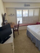 1321 Sharon Rd in Santa Ana, CA - Building Photo - Building Photo