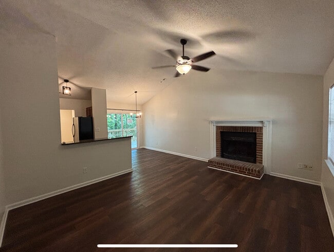 6611 Pineburr Rd in Charlotte, NC - Building Photo - Building Photo