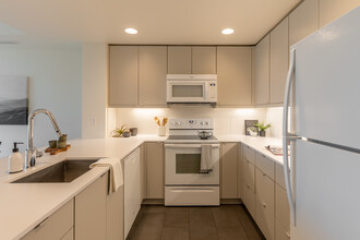 The George Apartments in Portland, OR - Building Photo - Interior Photo